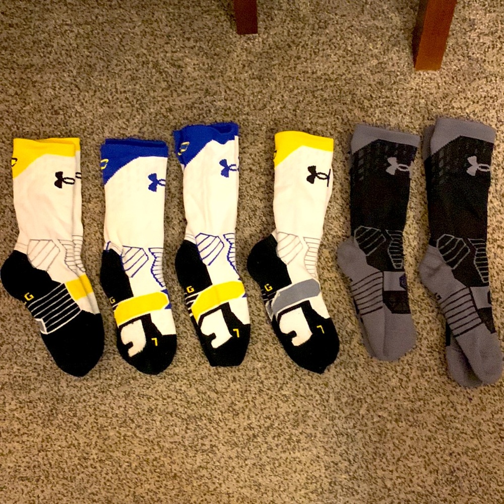 (4) Boys Under Amour, Stephen Curry, bball socks. Size Large. Excellent shape.